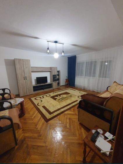 Apartament cu 2 camere decomandat în Capitol