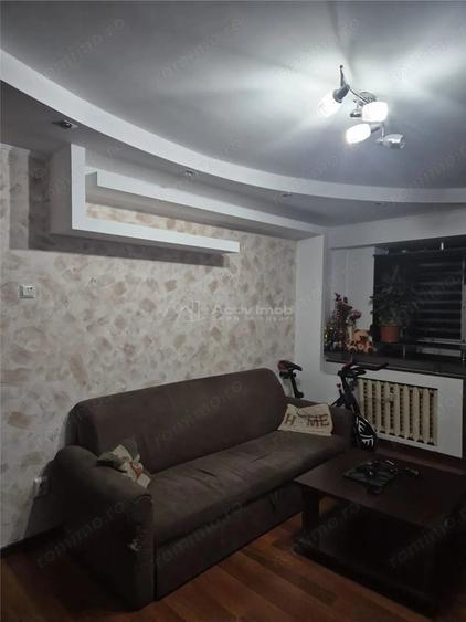Apartament cu 3 camere decomandat în Aradul Nou