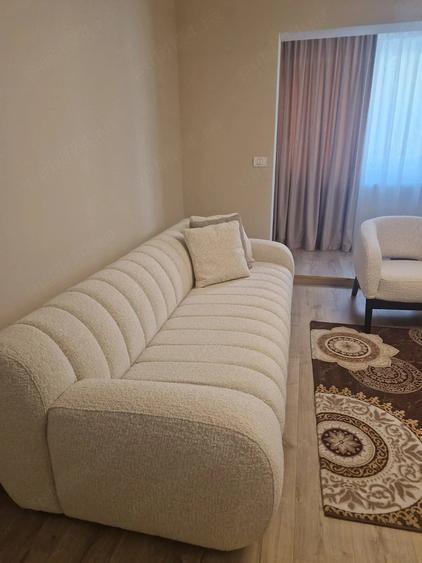 Apartament cu 2 camere semidecomandat în Girocului