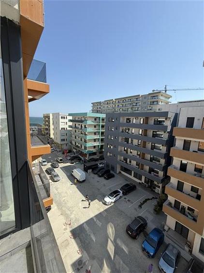Apartament cu 5 camere decomandat, mobilat în Nord