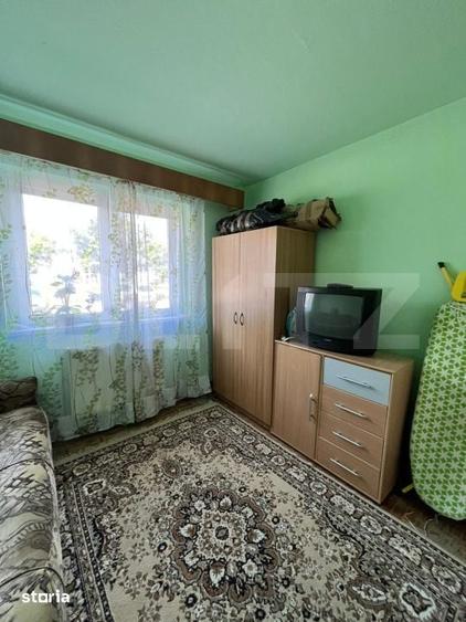 Apartament cu 3 camere semidecomandat în Decebal