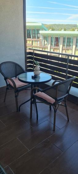 Apartament cu 2 camere semidecomandat, mobilat în Central