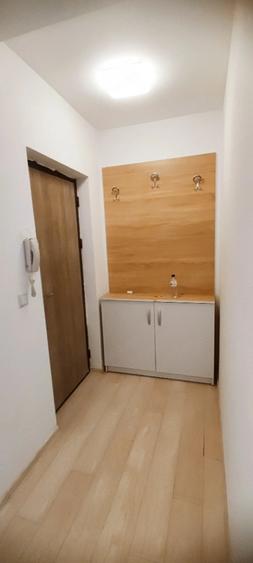 Apartament cu 3 camere semidecomandat în Lipovei