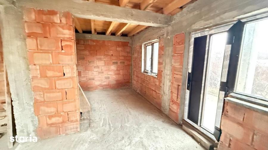 Casă cu 6 camere cu Teren 770 Mp în Câmpineanca