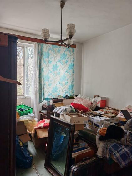 Apartament cu 4 camere semidecomandat în Drumul Taberei