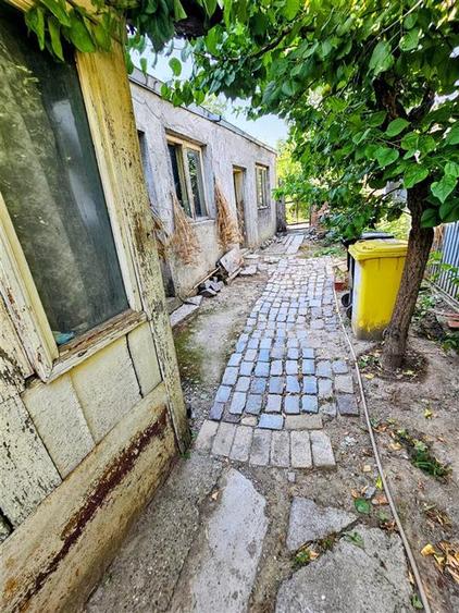 Casă individuală cu 5 camere cu Canalizare în Chercea