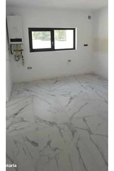 Apartament cu 3 camere decomandat în Păulești