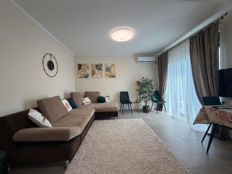 Apartament cu 3 camere decomandat, mobilat în Dumbrăvița
