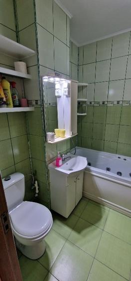 Apartament cu 2 camere decomandat în Micro 20