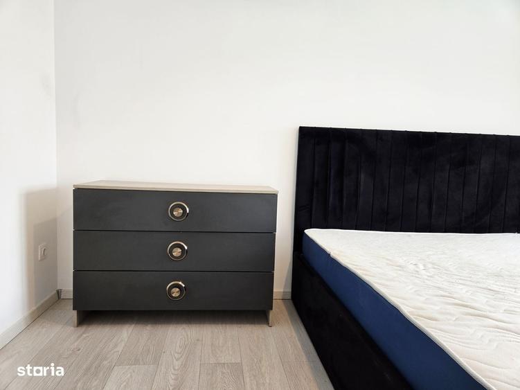 Apartament cu 3 camere semidecomandat în Militari