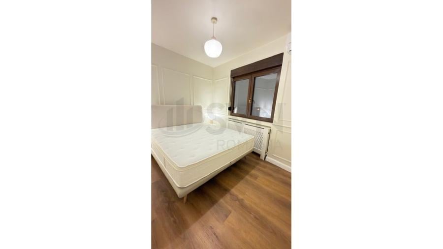 Apartament cu 3 camere decomandat, mobilat în P-ța Victoriei