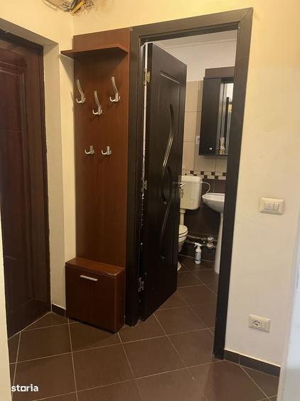 Apartament cu 2 camere decomandat în Apărătorii Patriei