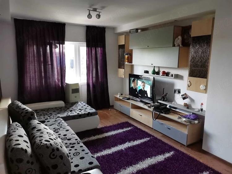 Apartament cu 3 camere decomandat în Șimian