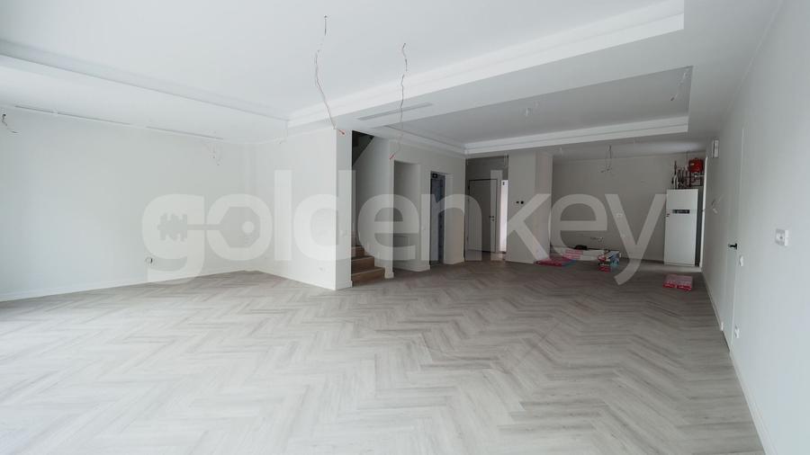 Duplex cu 5 camere cu Canalizare în Pipera