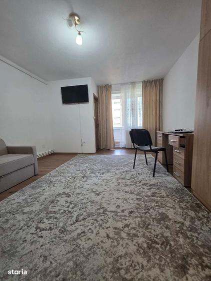 Garsoniera renovata,Tractorul ,libera la vanzare! - 4