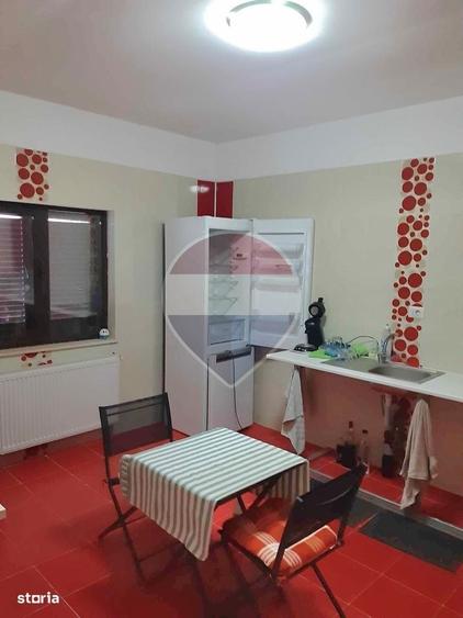 Casă cu 4 camere în Mândrești-Munteni