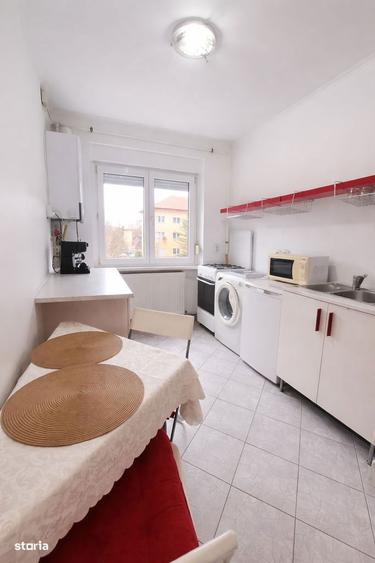 Apartament cu 2 camere semidecomandat în Malul Mureșului