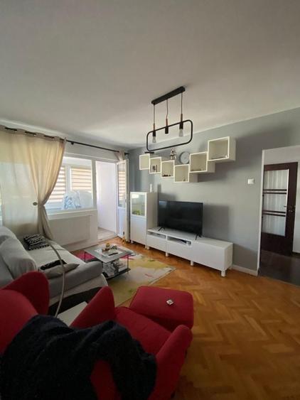 De inchiriat apartament 2 camere Aleea Carpati - 1