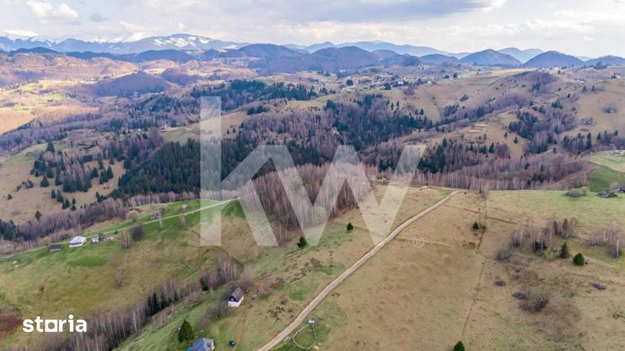 Teren de 11105 mp, în Astra