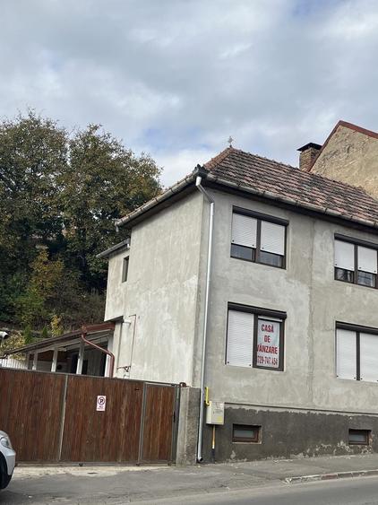 Casă cu 4 camere în Iernuțeni