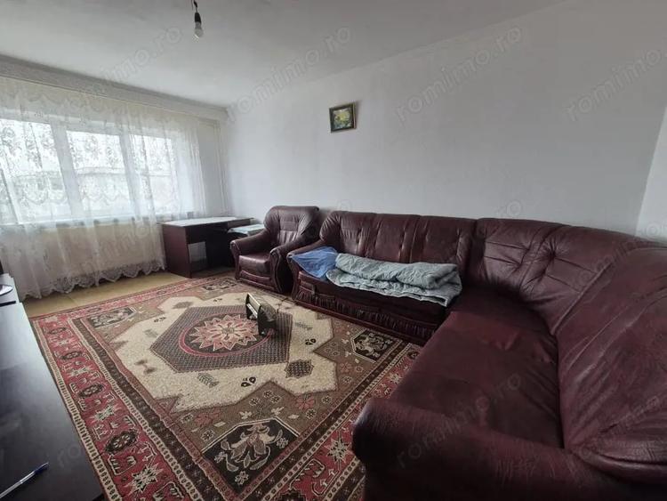 Apartament cu 3 camere decomandat, mobilat în Exercițiu
