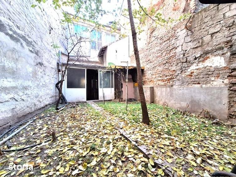 Casă cu 5 camere cu Teren 153 Mp în Central
