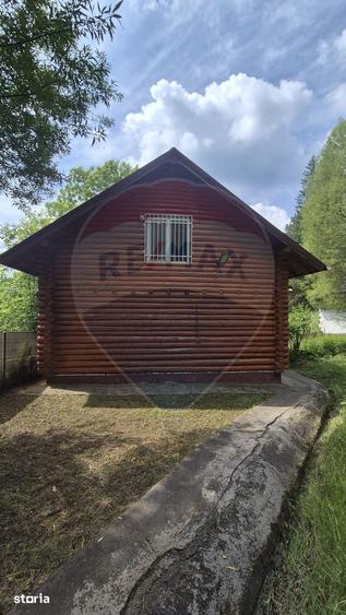 Casă cu 3 camere cu Teren 863 Mp în Pipirig
