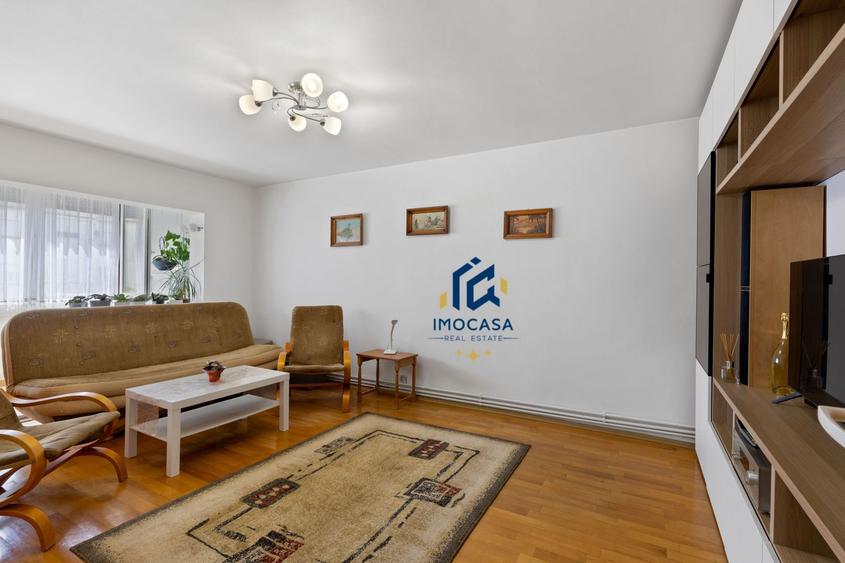 Apartament cu 3 camere decomandat, mobilat în Alfa