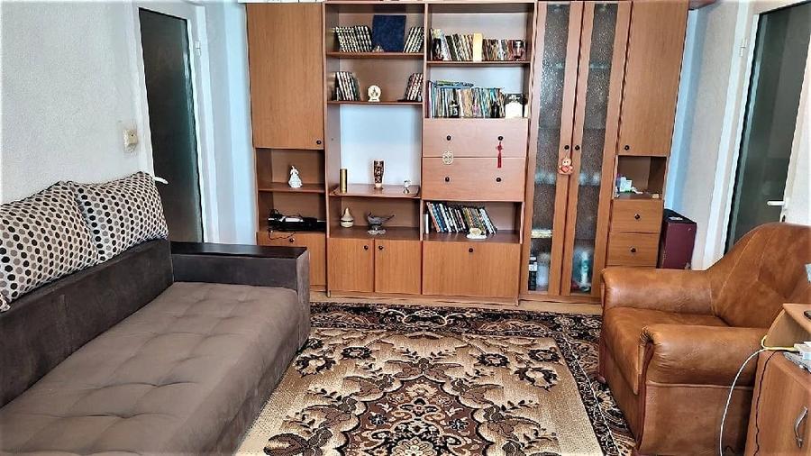 Apartament cu 2 camere semidecomandat, mobilat în Central