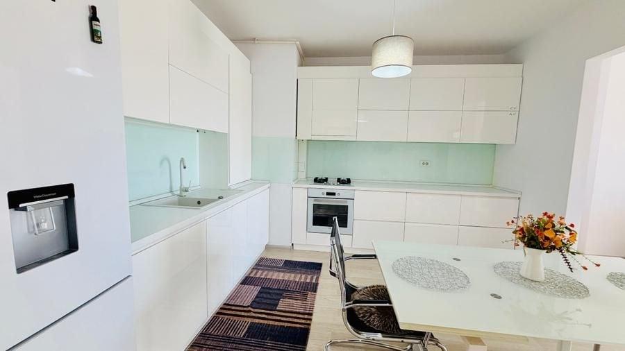 Apartament cu 2 camere decomandat, mobilat în Drumul Taberei