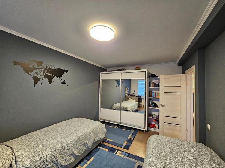 Duplex cu 4 camere cu Canalizare în Iris