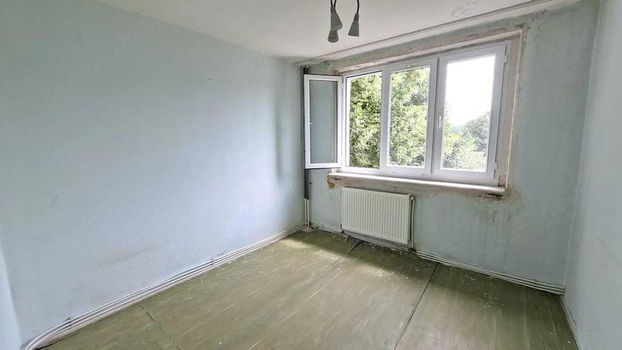 Apartament cu 4 camere decomandat în Nord