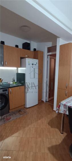 Apartament cu 4 camere decomandat în Aradului