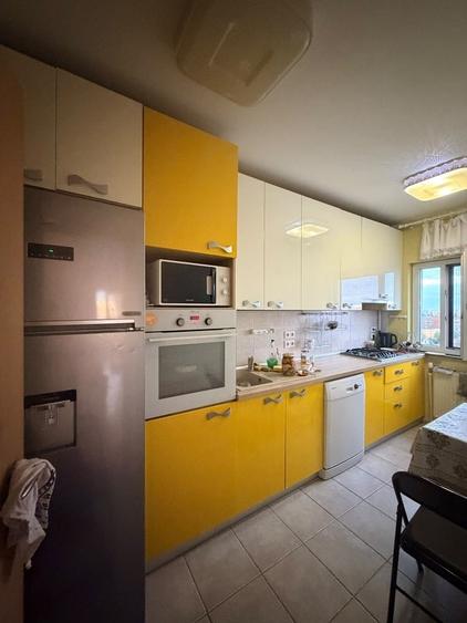 Apartament cu 3 camere decomandat în Doamna Ghica