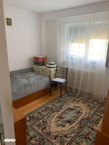 Apartament cu 4 camere în Brăilița