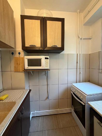Garsonieră decomandată în Central