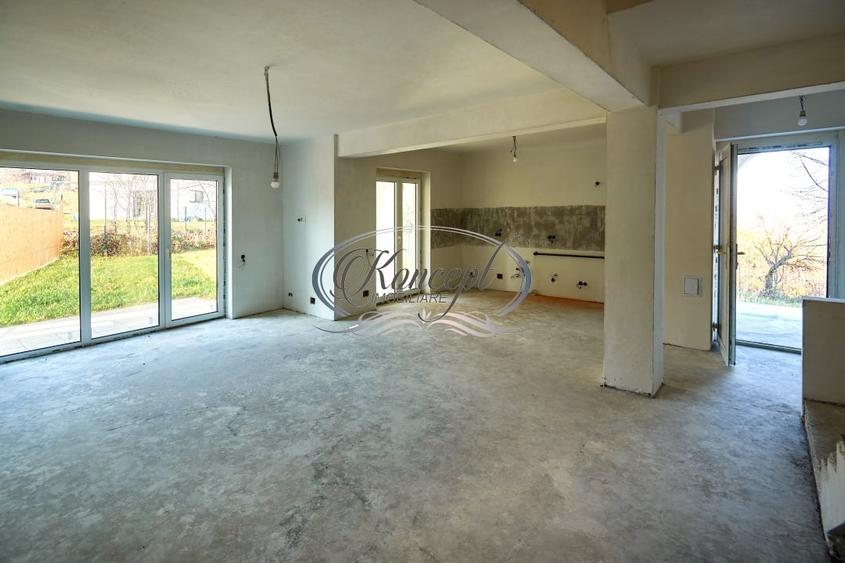 Duplex cu 5 camere cu Teren 403 Mp în Feleacu