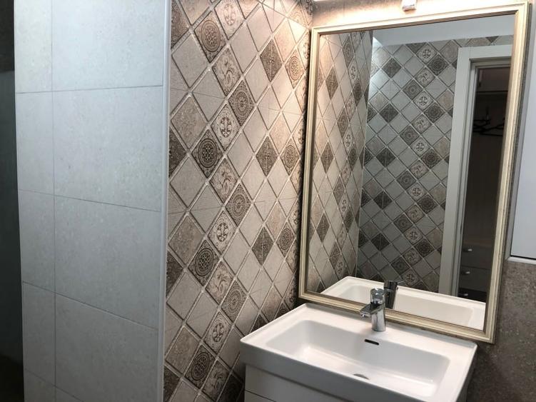 Apartament cu 2 camere semidecomandat, mobilat în Central