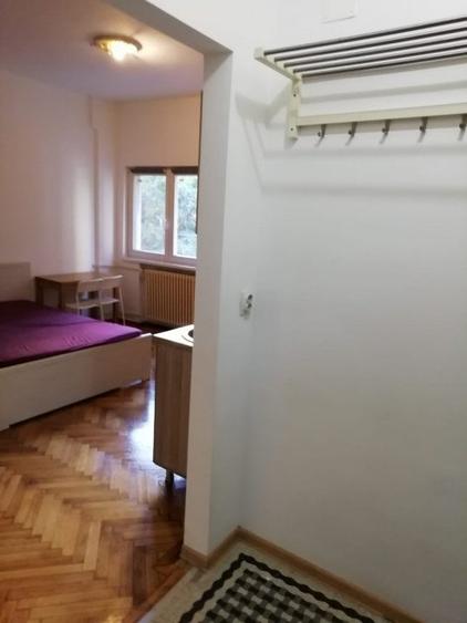 Garsoniera situata in P-ta Rosetti la etaj 1, mobilata, renovata - 6