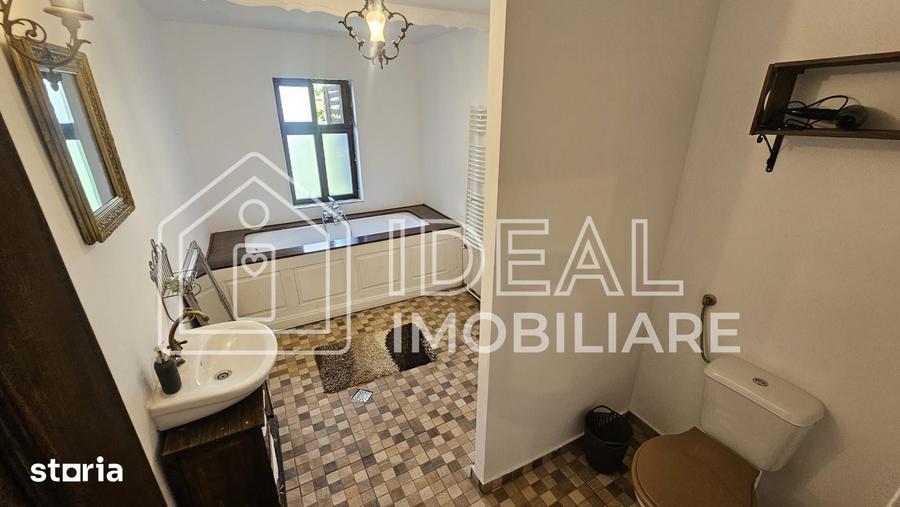 Casă cu 7 camere cu Teren 100 Mp în Ultracentral