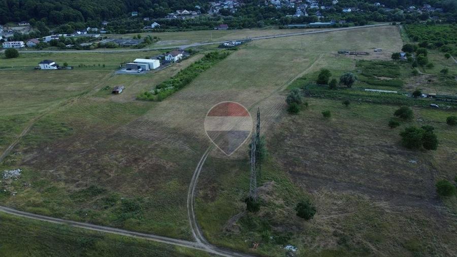 Teren agricol intravilan de 1700 mp, în Central