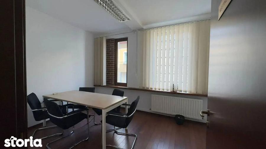 Apartament cu 4 camere în Floreasca