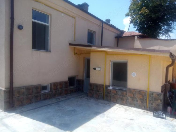 Casă cu 4 camere cu Teren 260 Mp în Casa de Cultură