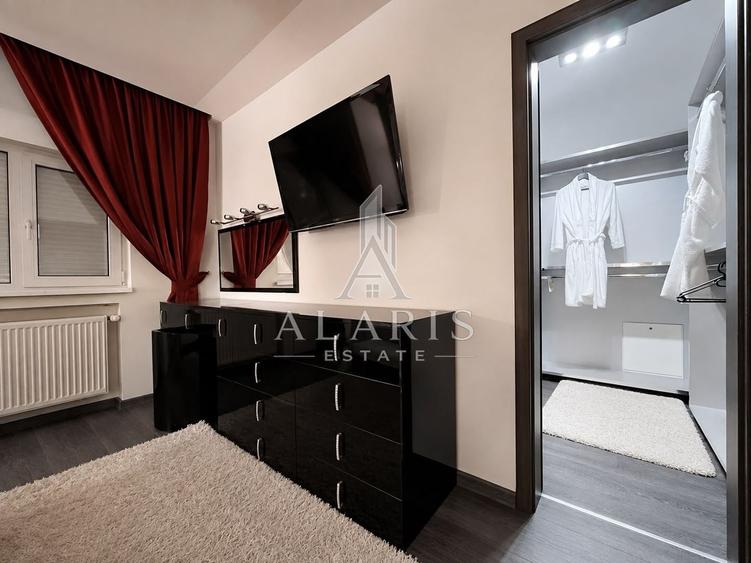 Casă individuală cu 7 camere cu Piscina în Aradului