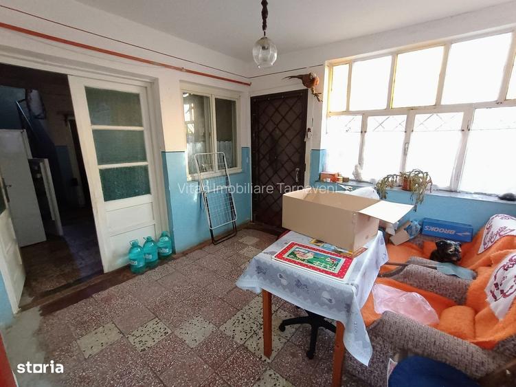 Casa generoasa cu 4 camere / str. Pomilor