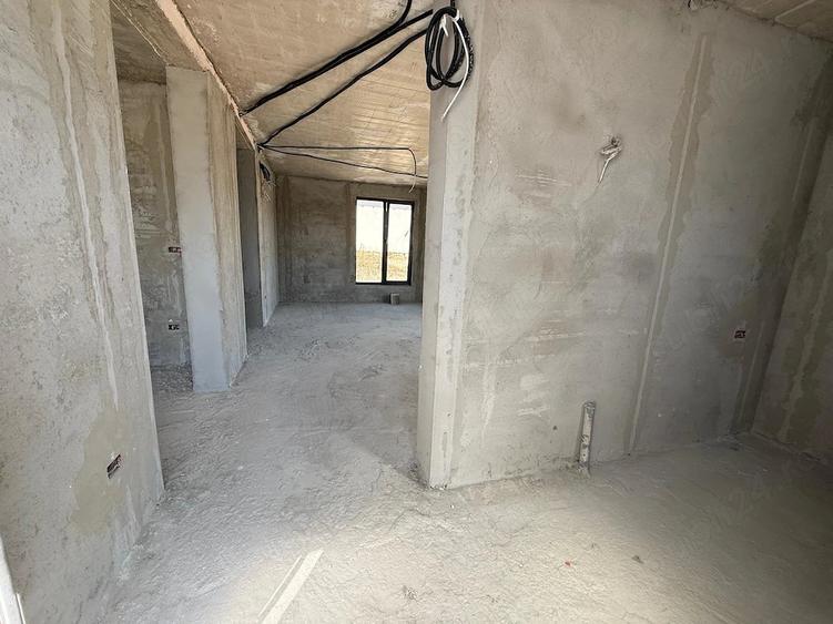 Casă cu Teren 400 Mp în Central