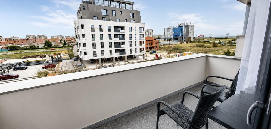Apartament cu 2 camere decomandat în Boreal
