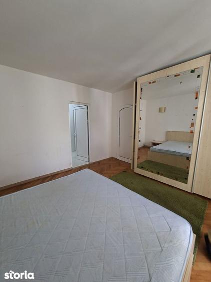 Apartament cu 3 camere decomandat în Copou