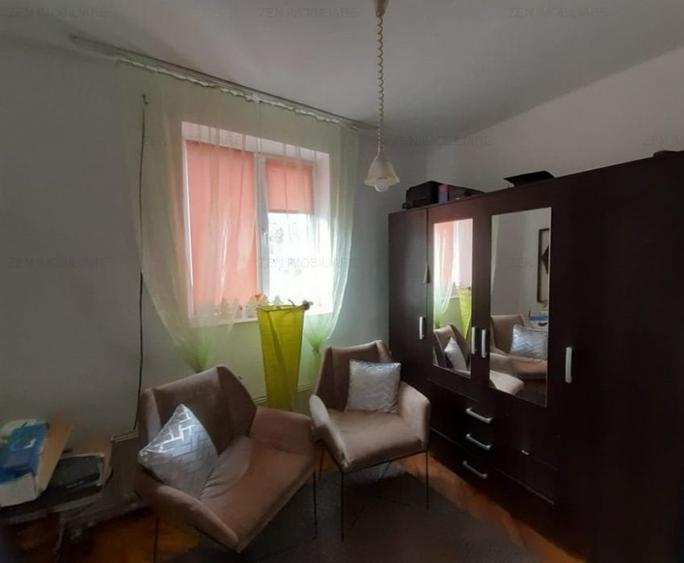 Casă cu 3 camere cu Canalizare în Gruia