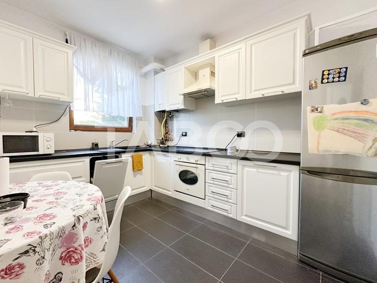 Duplex cu 4 camere cu Canalizare în Borhanci